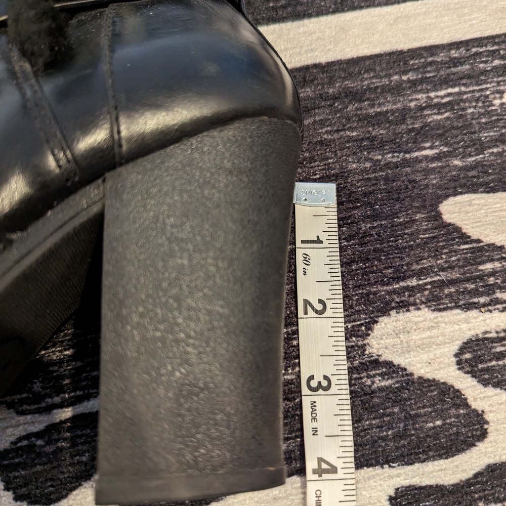 MICHAEL KORS Black Leather Booties Size 9 Side zip‎ ; side buckle - Picture 7 of 12